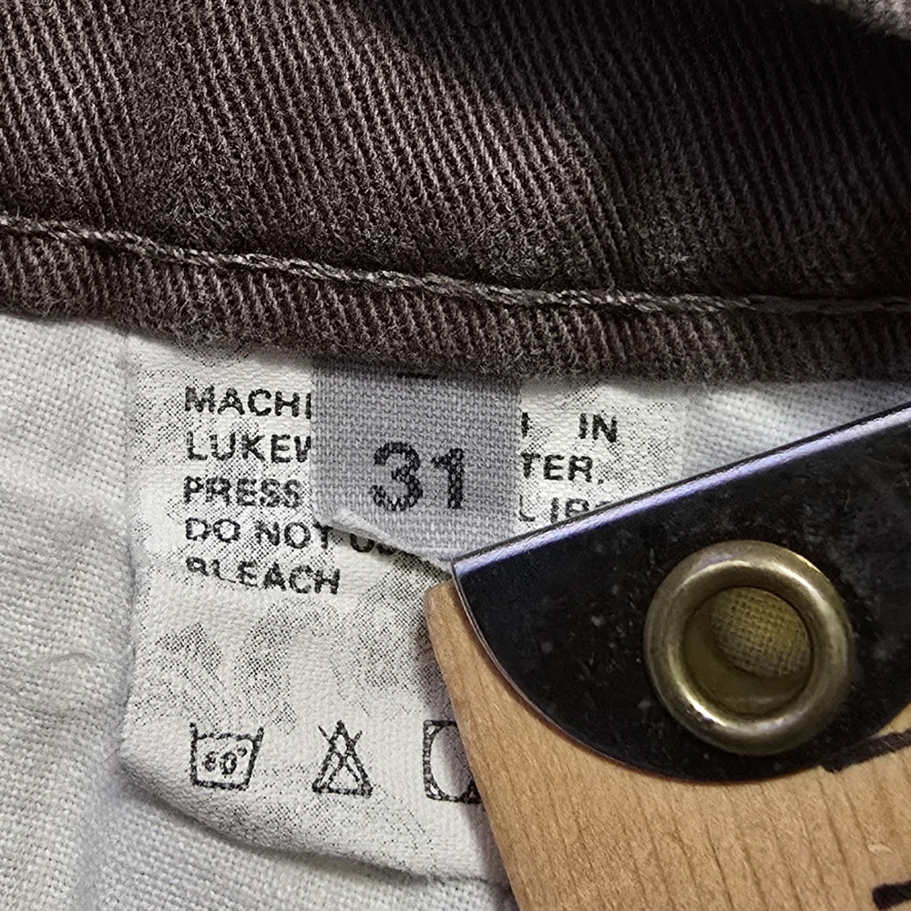 CLASSICS Men's Brown Shorts. Size 31 - Picture 3 of 11